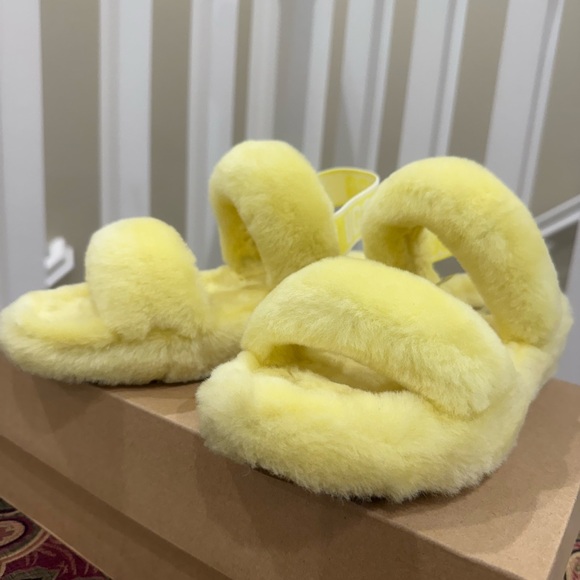 UGG Shoes - Cute, fluffy women’s UGG Oh Yeah sandals, bright yellow color 💛
